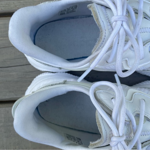 adidas Ozweego Triple White shoes size 7 - Picture 14 of 16